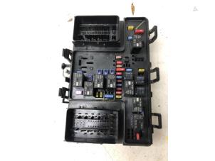 Gebruikte Zekeringkast Ford Edge Prijs € 149,00 Margeregeling aangeboden door Wessel Parts & Service B.V.