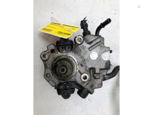 Gebruikte Dieselpomp Mercedes C Estate (S205) C-220 CDI BlueTEC, C-220 d 2.2 16V Prijs € 249,00 Margeregeling aangeboden door Wessel Parts & Service B.V.