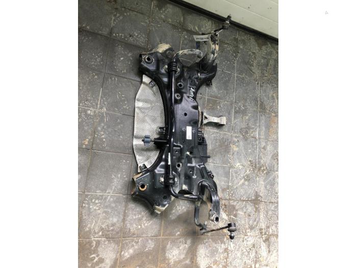 Gebruikte Subframe Kia Ceed (CDB5/CDBB) 1.4i 16V Prijs € 131,25 Margeregeling aangeboden door Wessel Parts & Service B.V.