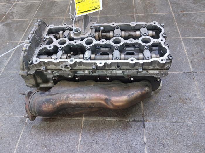 Cilinderkop van een Audi S5 (8T3) S5 4.2 V8 40V 2007