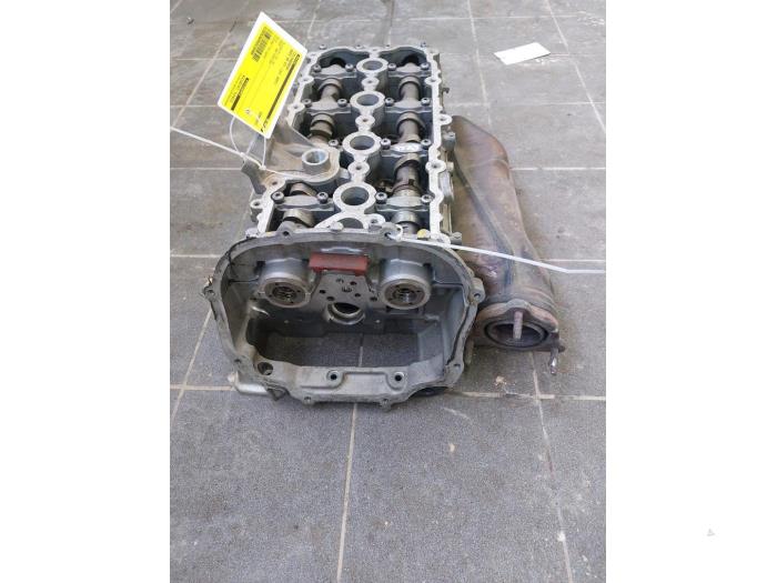 Cilinderkop van een Audi S5 (8T3) S5 4.2 V8 40V 2007