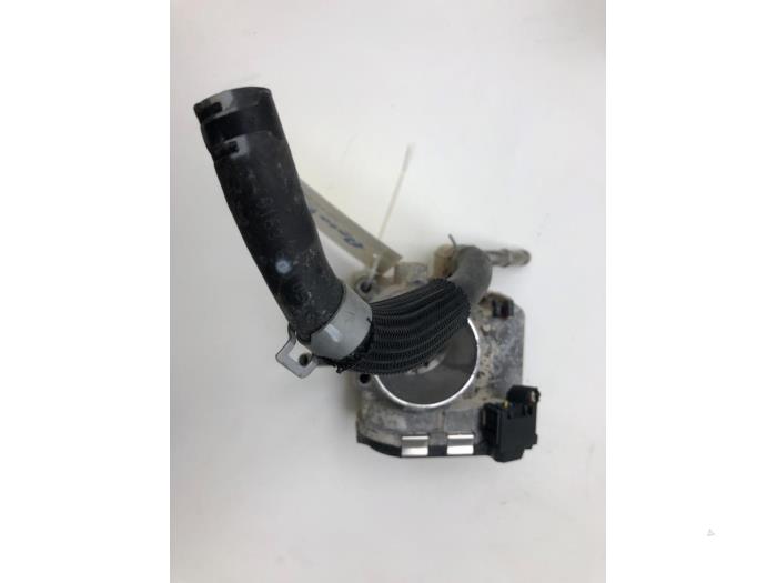 Gebruikte Gasklephuis Kia Ceed (CDB5/CDBB) 1.4 T-GDI 16V Prijs € 103,95 Margeregeling aangeboden door Wessel Parts & Service B.V.