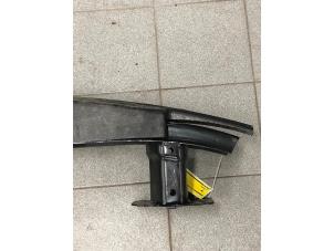 Gebruikte Bumperframe achter Volkswagen Sharan (7N) Prijs € 49,00 Margeregeling aangeboden door Wessel Parts & Service B.V.