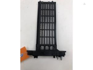 Gebruikte Kachel Verwarmingselement Mercedes EQV 300 Prijs € 59,00 Margeregeling aangeboden door Wessel Parts & Service B.V.