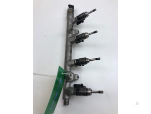 Gebruikte Injector brug Audi A3 Sportback (8VA/8VF) 1.5 TFSI 16V Prijs € 149,00 Margeregeling aangeboden door Wessel Parts & Service B.V.