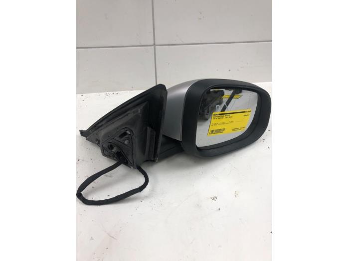 VOLVO S40 2 generation (2004-2012) Right Side Wing Mirror 24951694