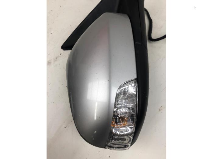 VOLVO S40 2 generation (2004-2012) Right Side Wing Mirror 24951694