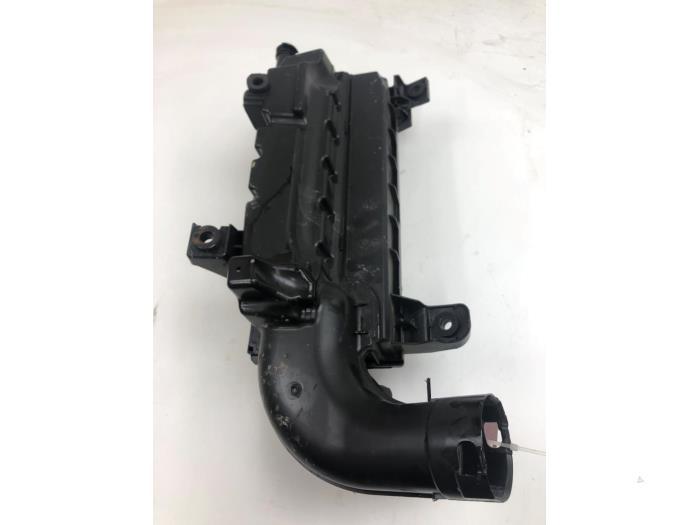 Gebruikte Luchtfilterhuis Opel Mokka 1.2 Turbo 12V Prijs € 30,45 Margeregeling aangeboden door Wessel Parts & Service B.V.