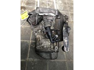 Gebruikte Versnellingsbak Mini Mini Cooper S (R53) 1.6 16V Prijs € 349,00 Margeregeling aangeboden door Wessel Parts & Service B.V.