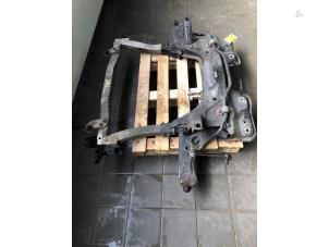 Gebruikte Subframe Opel Adam 1.2 16V Prijs € 299,00 Margeregeling aangeboden door Wessel Parts & Service B.V.