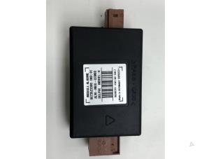 Gebruikte Alarm module Opel Vivaro 2.0 CDTI 122 Prijs € 69,00 Margeregeling aangeboden door Wessel Parts & Service B.V.