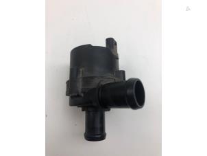 Gebruikte Waterpomp Volkswagen Touran (5T1) 1.4 TSI Prijs € 39,00 Margeregeling aangeboden door Wessel Parts & Service B.V.