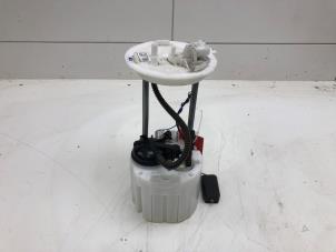 Gebruikte Tank element Pomp Opel Astra K Sports Tourer 1.2 Turbo 12V Prijs € 49,00 Margeregeling aangeboden door Wessel Parts & Service B.V.