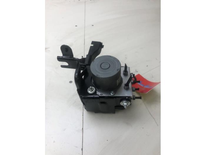 Gebruikte ABS Pomp Opel Grandland (X) 1.6 Turbo 16V Hybrid4 Prijs € 261,45 Margeregeling aangeboden door Wessel Parts & Service B.V.