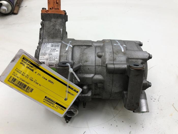 Aircopomp van een Opel Grandland (X) 1.6 Turbo 16V Hybrid4 2020