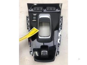 Gebruikte Schakelaar (diversen) Opel Grandland (X) 1.6 Turbo 16V Hybrid4 Prijs € 79,00 Margeregeling aangeboden door Wessel Parts & Service B.V.