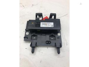 Gebruikte Module (diversen) Opel Grandland (X) 1.6 Turbo 16V Hybrid4 Prijs € 49,00 Margeregeling aangeboden door Wessel Parts & Service B.V.