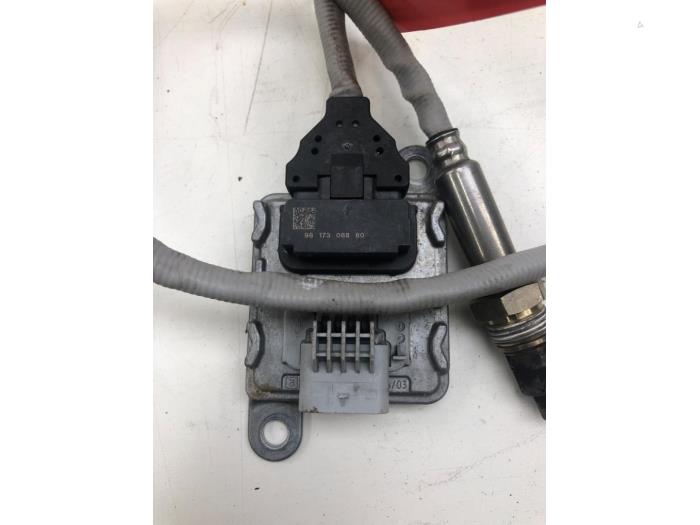 Nox sensor van een Opel Vivaro 2.0 CDTI 122 2021