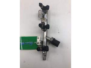 Gebruikte Injector brug Volkswagen Up! (121) 1.0 12V EcoFuel Prijs € 125,00 Margeregeling aangeboden door Wessel Parts & Service B.V.
