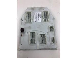 Computer Body Control van een Mercedes-Benz A (177.0) 1.3 A-250 e Turbo 16V 2021