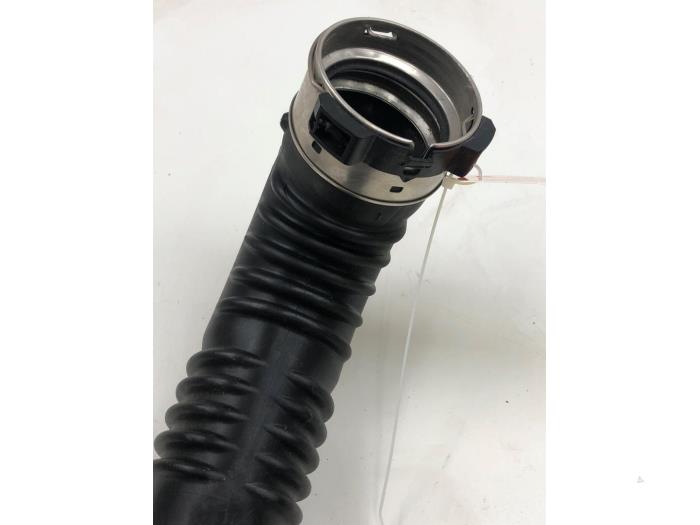 Gebruikte Intercooler Buis Mercedes A (177.0) 1.3 A-250 e Turbo 16V Prijs € 82,95 Margeregeling aangeboden door Wessel Parts & Service B.V.