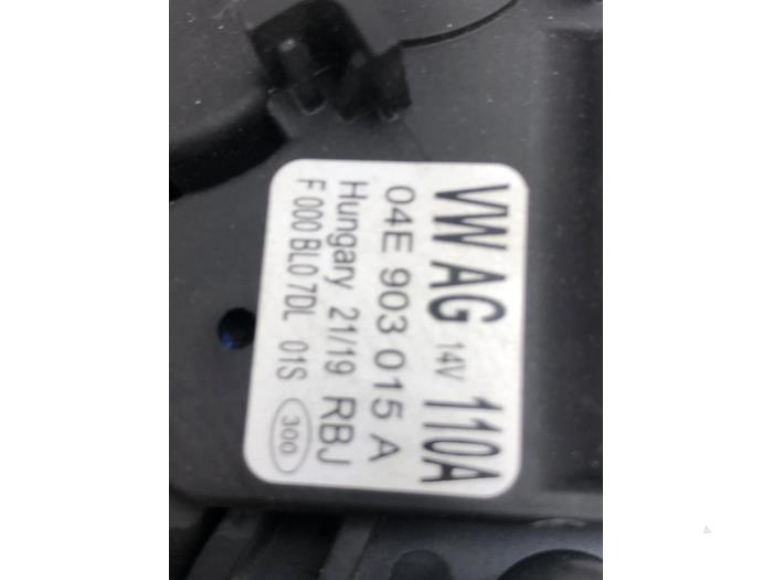 Gebruikte Dynamo Skoda Fabia III Combi (NJ5) 1.0 TSI 12V Prijs € 82,95 Margeregeling aangeboden door Wessel Parts & Service B.V.