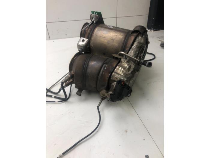 Gebruikte Roetfilter Volkswagen Passat Variant (3G5) 2.0 TDI 16V 150 Prijs € 943,95 Margeregeling aangeboden door Wessel Parts & Service B.V.