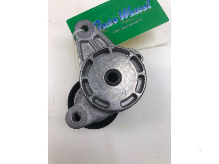 Gebruikte Spanrol Multiriem Skoda Octavia Combi (NXAC) 2.0 TDI GreenTec 16V Prijs € 40,95 Margeregeling aangeboden door Wessel Parts & Service B.V.