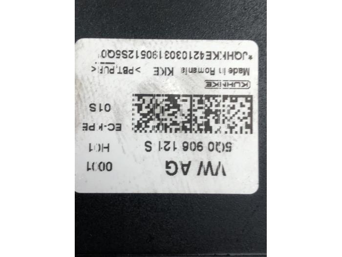 Gebruikte Brandstofpomp module Skoda Octavia Combi (NXAC) 2.0 TDI GreenTec 16V Prijs € 51,45 Margeregeling aangeboden door Wessel Parts & Service B.V.