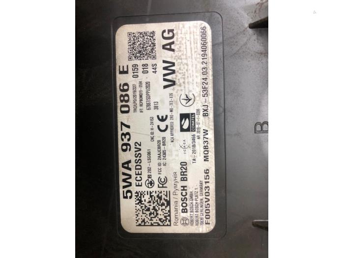 Computer Body Control van een Skoda Octavia Combi (NXAC) 2.0 TDI GreenTec 16V 2021