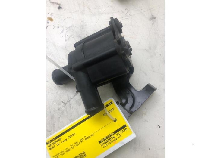 Gebruikte Waterpomp Audi Q3 (8UB/8UG) 2.0 TDI 16V 150 Quattro Prijs € 51,45 Margeregeling aangeboden door Wessel Parts & Service B.V.