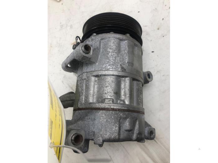 Gebruikte Pomp Airco Mazda CX-30 (DM) 2.0 e-SkyActiv-G 122 16V Prijs € 261,45 Margeregeling aangeboden door Wessel Parts & Service B.V.