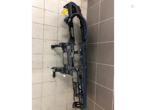 Gebruikte Dashboard Mazda CX-30 (DM) 2.0 e-SkyActiv-G 122 16V Prijs op aanvraag aangeboden door Wessel Parts & Service B.V.