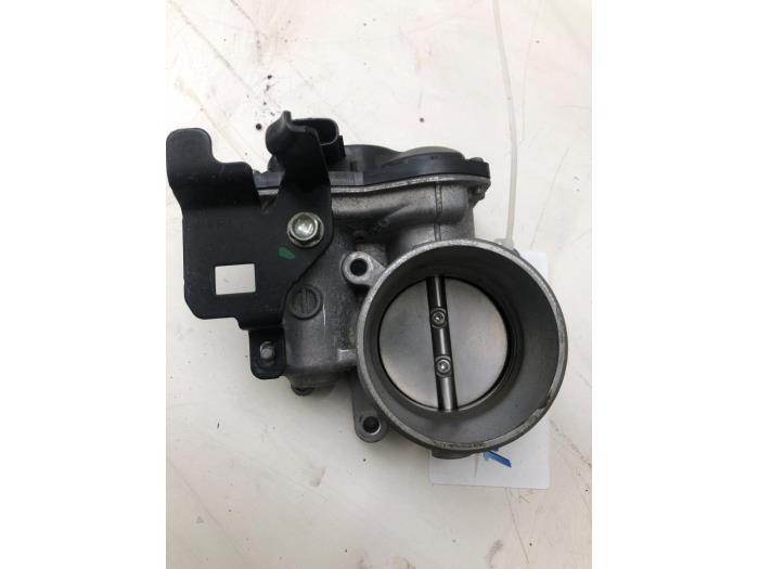Gebruikte Gasklephuis Mazda CX-30 (DM) 2.0 e-SkyActiv-G 122 16V Prijs € 131,25 Margeregeling aangeboden door Wessel Parts & Service B.V.