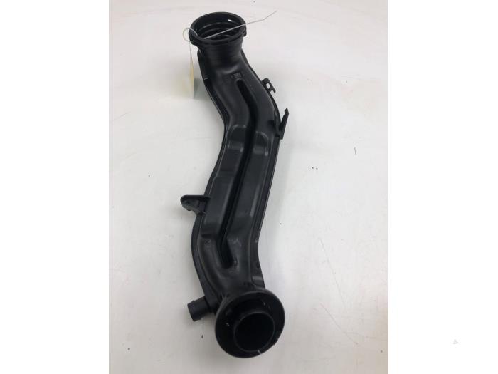 Gebruikte Intercooler Buis Skoda Octavia Combi (NXAC) 1.5 TSI 16V Prijs € 51,45 Margeregeling aangeboden door Wessel Parts & Service B.V.