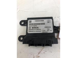 Gebruikte Module PDC Opel Astra J (PC6/PD6/PE6/PF6) 1.4 Turbo 16V Prijs € 49,00 Margeregeling aangeboden door Wessel Parts & Service B.V.