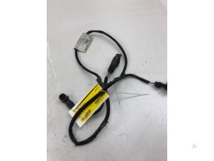 Gebruikte Parkeersensor set Ford Transit Custom 2.2 TDCi 16V Prijs € 49,00 Margeregeling aangeboden door Wessel Parts & Service B.V.