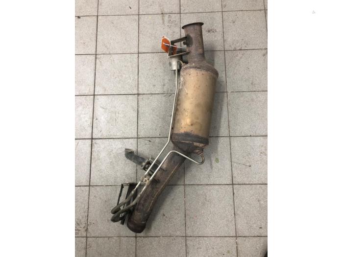 Gebruikte Roetfilter Mercedes ML II (164/4JG) 3.0 ML-320 CDI 4-Matic V6 24V Prijs € 523,95 Margeregeling aangeboden door Wessel Parts & Service B.V.