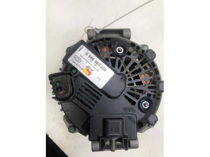Gebruikte Dynamo Mercedes ML II (164/4JG) 3.0 ML-320 CDI 4-Matic V6 24V Prijs € 156,45 Margeregeling aangeboden door Wessel Parts & Service B.V.