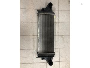 Gebruikte Intercooler Mercedes ML II (164/4JG) 3.0 ML-320 CDI 4-Matic V6 24V Prijs € 59,00 Margeregeling aangeboden door Wessel Parts & Service B.V.