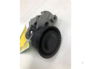 Gebruikte Spanner multiriem Volkswagen Caddy Combi IV 1.4 TSI 16V Prijs € 29,00 Margeregeling aangeboden door Wessel Parts & Service B.V.