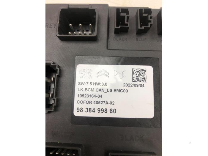 Computer Body Control van een Opel Grandland (X) 1.2 Turbo 12V 2023