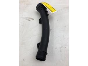 Gebruikte Intercooler Buis Opel Grandland (X) 1.2 Turbo 12V Prijs € 29,00 Margeregeling aangeboden door Wessel Parts & Service B.V.