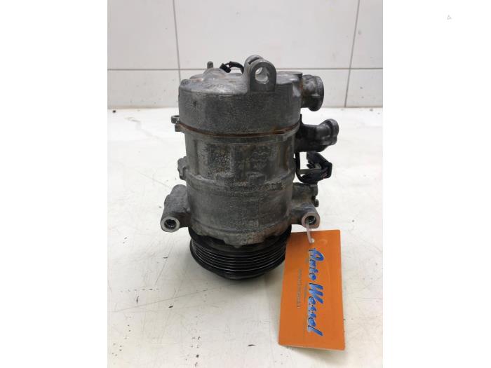Gebruikte Pomp Airco Mercedes GLC (X253) 2.0 260 16V 4-Matic Prijs € 183,75 Margeregeling aangeboden door Wessel Parts & Service B.V.