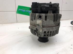 Gebruikte Alternator Volkswagen Polo III (6N2) 1.4 16V 75 Prijs € 39,00 Margeregeling aangeboden door Wessel Parts & Service B.V.