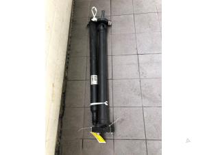 Gebruikte Tussenas Mercedes C Estate (S205) C-200 BlueTEC, C-200 d 1.6 16V Prijs € 225,00 Margeregeling aangeboden door Wessel Parts & Service B.V.