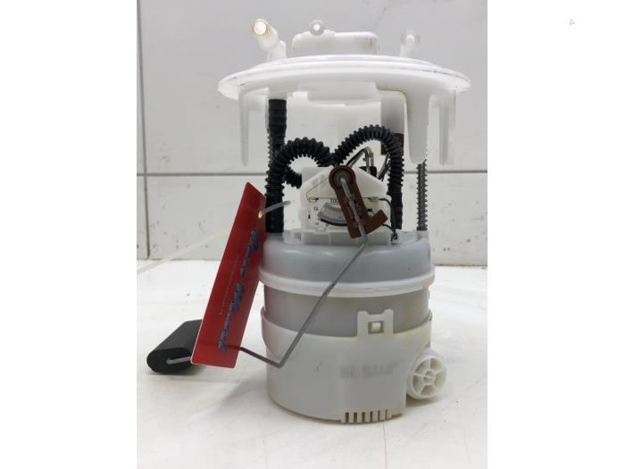 Gebruikte Tank element Pomp Opel Corsa F (UB/UH/UP) 1.2 12V 75 Prijs € 51,45 Margeregeling aangeboden door Wessel Parts & Service B.V.