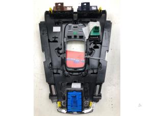 Gebruikte Schakelaar (diversen) Opel Grandland (X) 1.6 Turbo 16V Hybrid4 Prijs € 79,00 Margeregeling aangeboden door Wessel Parts & Service B.V.