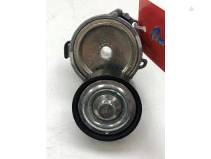 Gebruikte Spanrol Multiriem Opel Crossland (X) 1.2 Turbo 12V Prijs € 29,00 Margeregeling aangeboden door Wessel Parts & Service B.V.