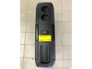 Gebruikte Klaptafel Mercedes V-Klasse Prijs € 499,00 Margeregeling aangeboden door Wessel Parts & Service B.V.